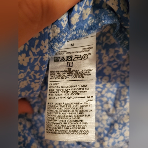 🌟3 for $25- Floral light blue romper - Picture 5 of 5